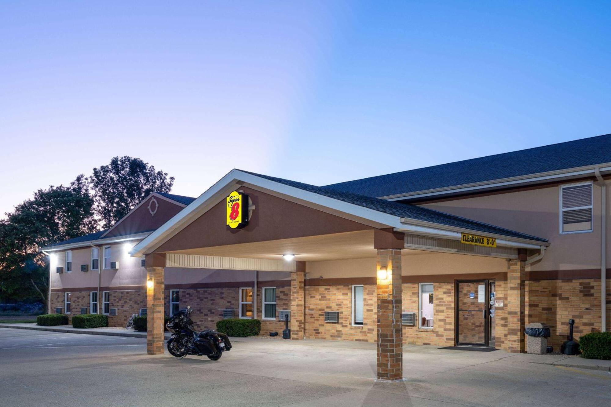 Hotel Super 8 By Wyndham Mattoon Zewnętrze zdjęcie